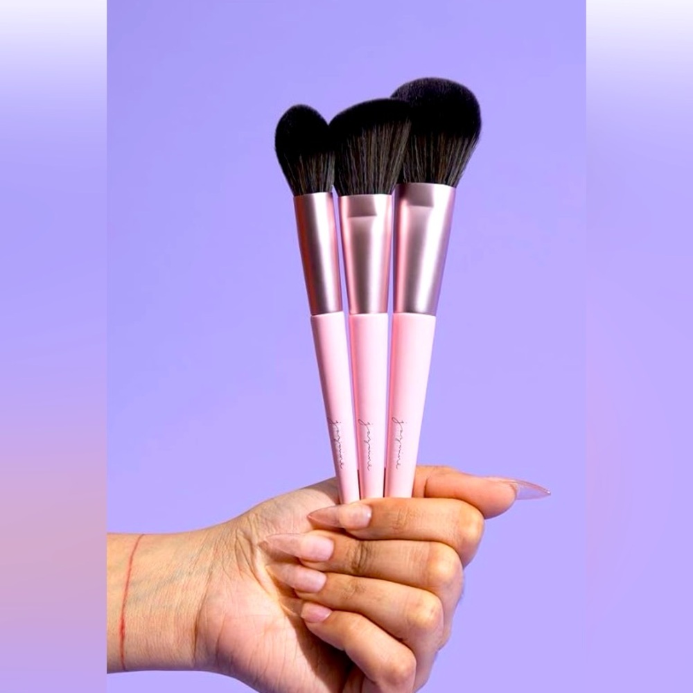 Jazmine beauty brushes